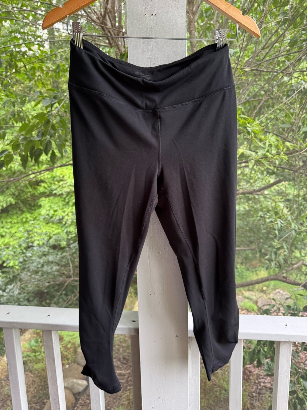 GAIAM Black Cropped High-Rise Athletic Leggings